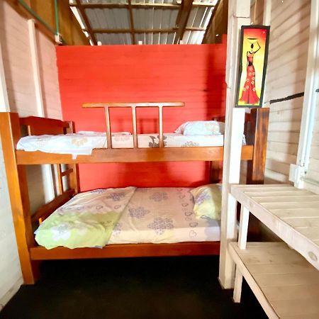 Hostal Paraiso อิสลา เมาคูรา ภายนอก รูปภาพ
