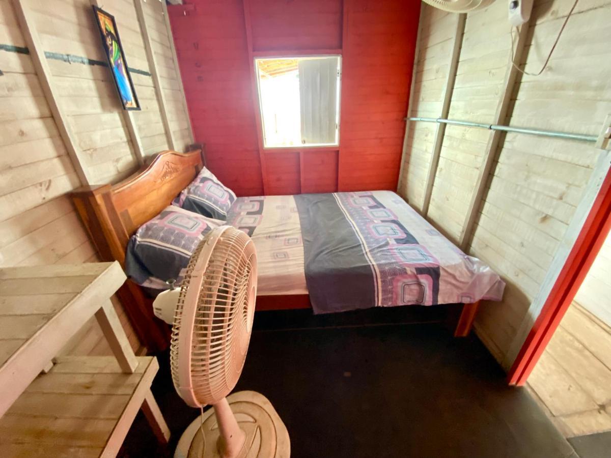 Hostal Paraiso อิสลา เมาคูรา ภายนอก รูปภาพ